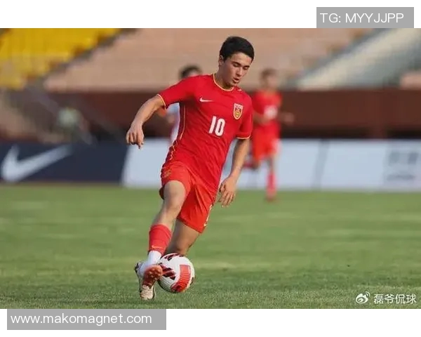 哪个足球明星儿子继承了父亲的天赋成为新一代足球希望之星