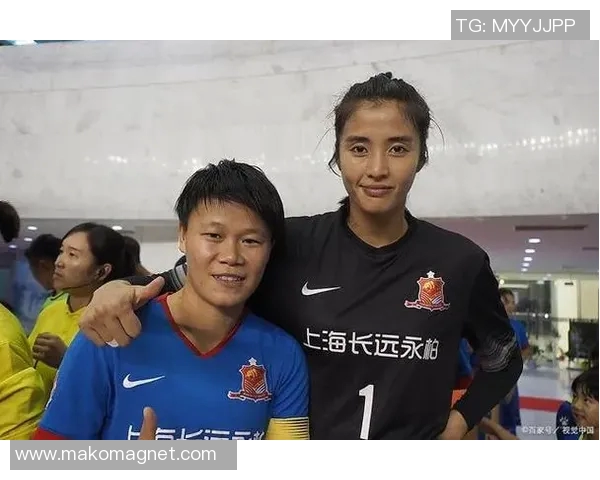 尊重女生的足球明星展现体育精神与性别平等的完美结合 尊重女生的足球明星展现体育精神与性别平等的完美结合