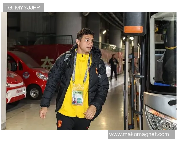 近几年退役足球明星的职业转型与人生新篇章探讨