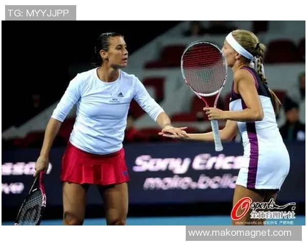 重庆网球队配合引发热议球员间默契与争议的背后故事 重庆网球队配合引发热议球员间默契与争议的背后故事